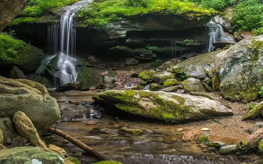 Otter falls with moss covered rocks